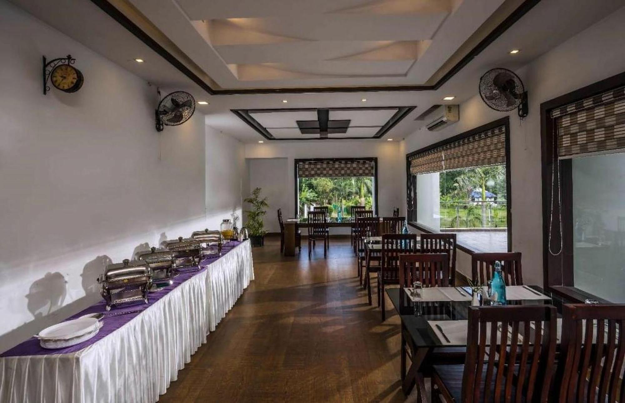 Nadhiyoram River Retreat Коччи Экстерьер фото