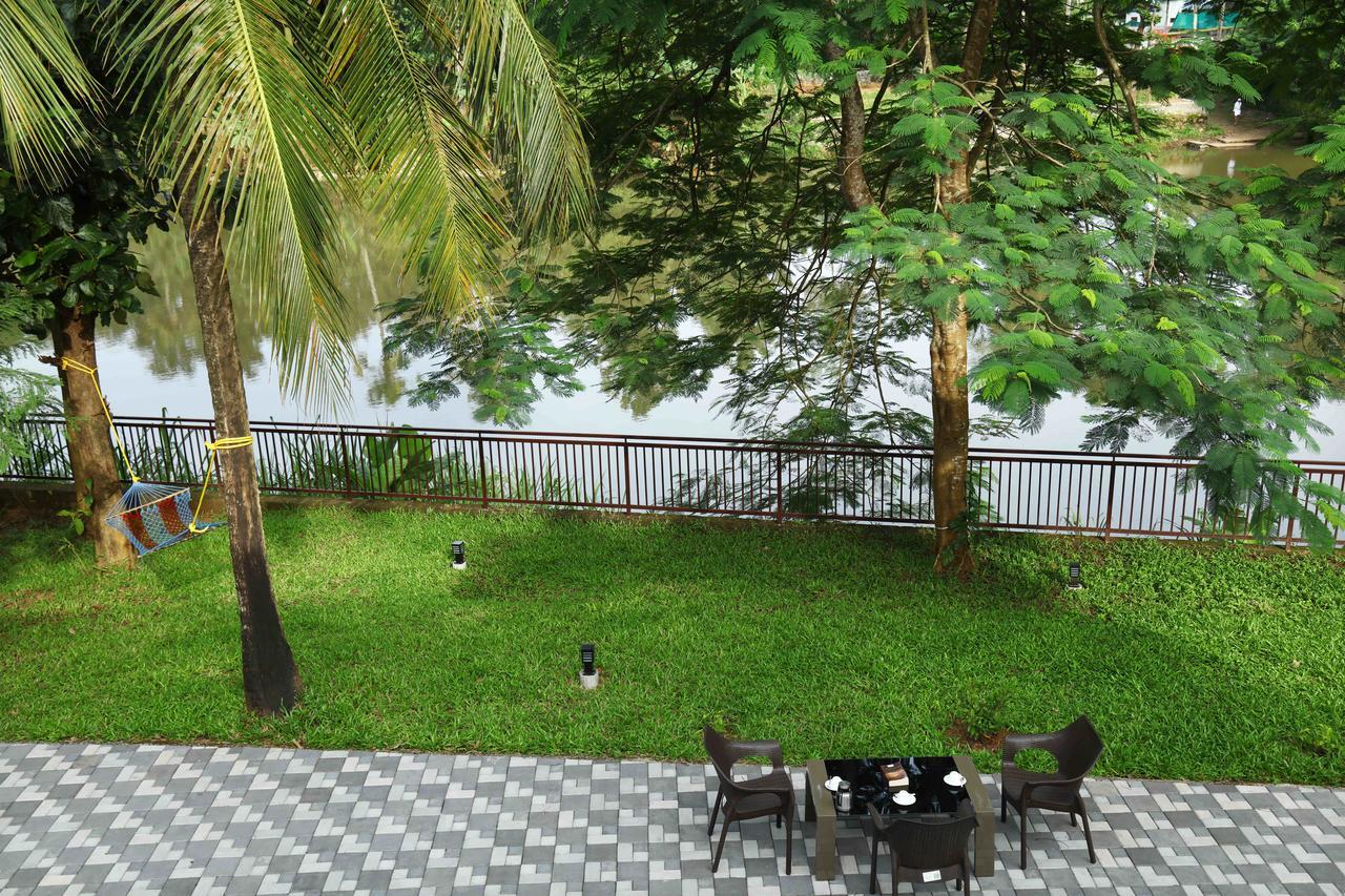 Nadhiyoram River Retreat Коччи Экстерьер фото